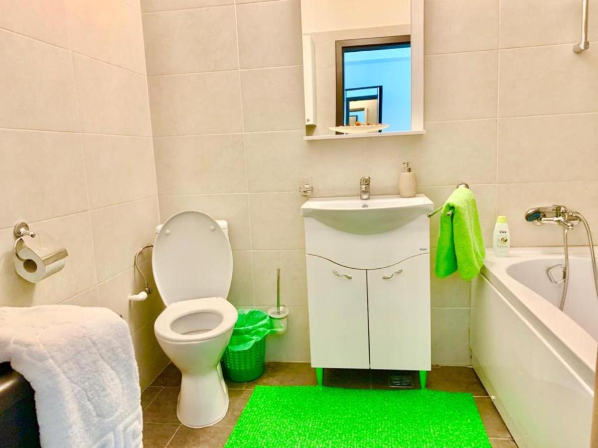 Elyse Comfortable Apartment Close To Palas Mall Iasi Exterior foto