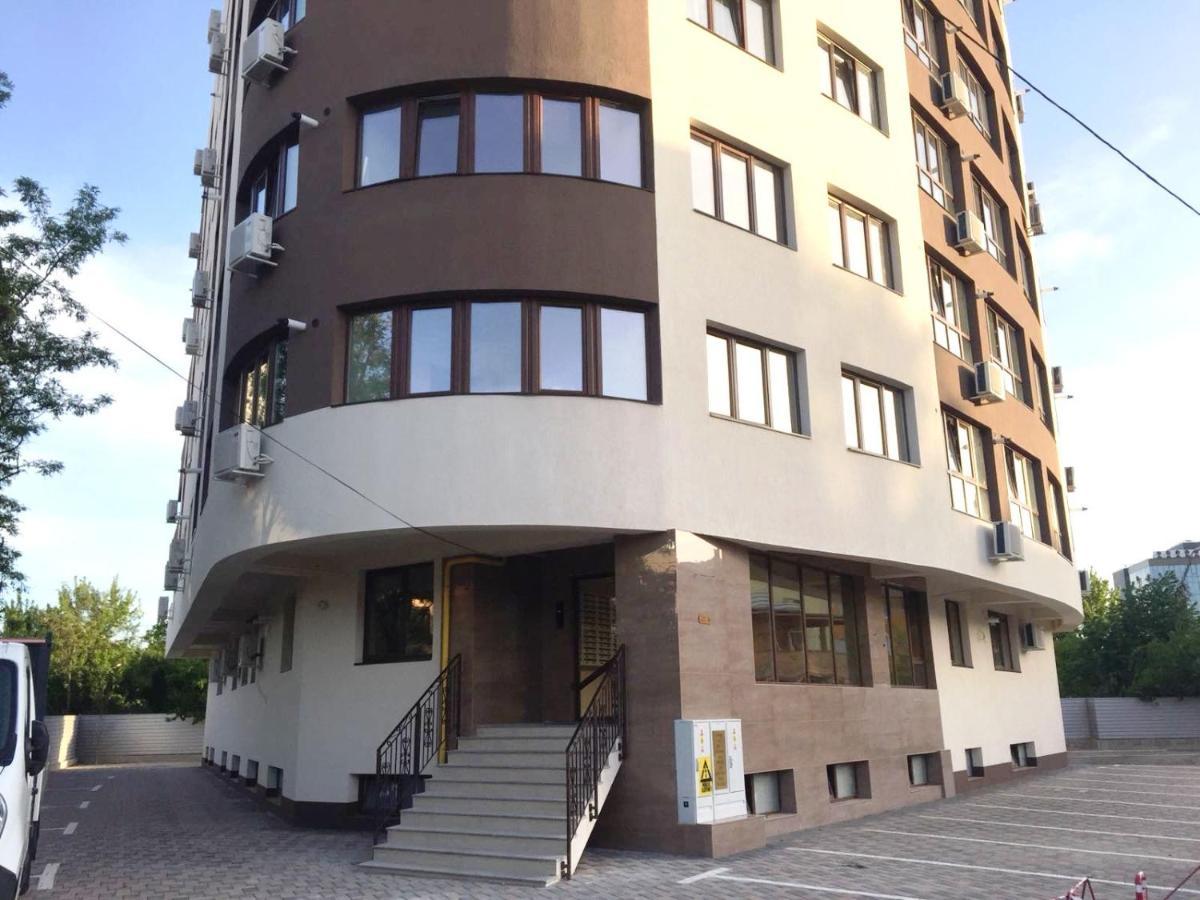Elyse Comfortable Apartment Close To Palas Mall Iasi Exterior foto